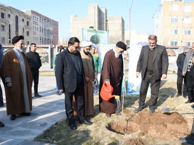 غرس نهال توسط نماینده ولی فقیه در آذربایجان شرقی