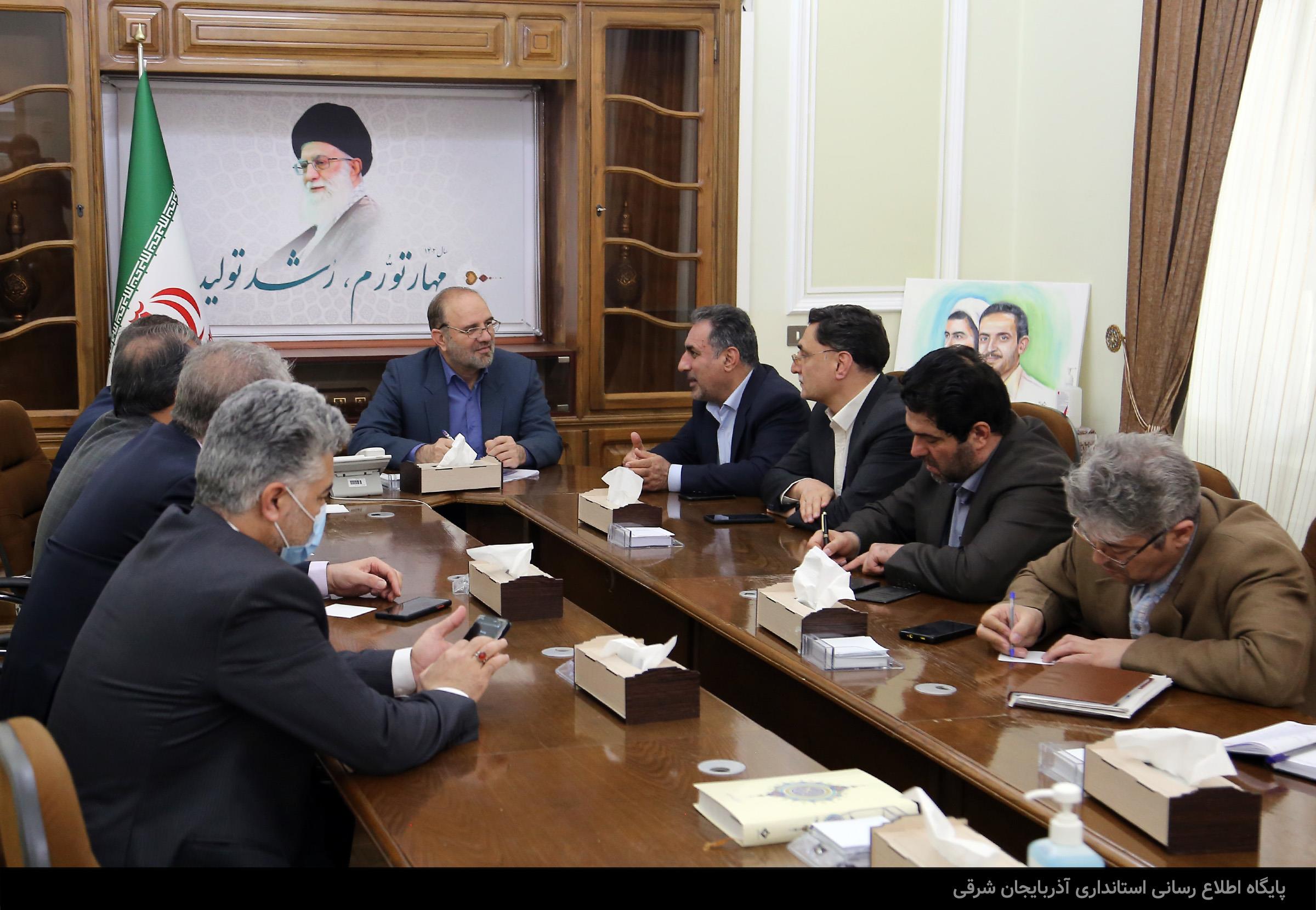 در دیدار معاون وزیر راه با استاندار آذربایجان شرقی‌مطرح شد؛هزینه کرد سه هزار میلیارد تومانی برای ساخت خط آهن بستان آباد- تبریز