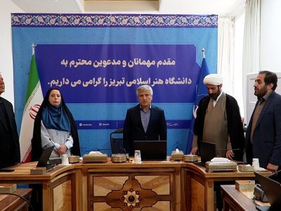 افتتاح نمایشگاه توانمندی های کارآفرینی و فناوری های نرم با محوریت هدایای سازمانی در دانشگاه هنر اسلامی تبریز