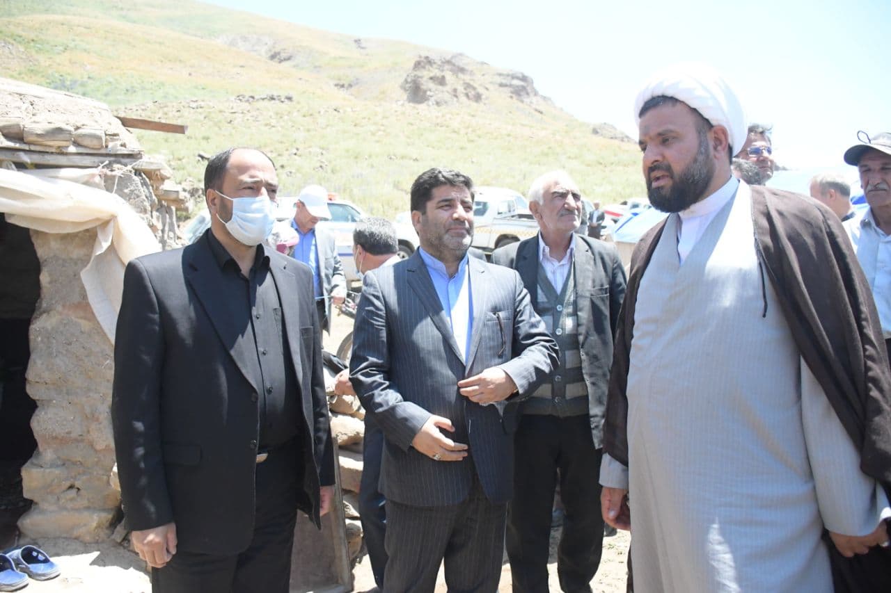 نقش کشاورزان و فعالان اقتصادی حوزه کشاورزی درتامین امنیت غذایی بی بدیل است/دام مازاد عشایر یکی از منابع تأمین گوشت در کشور است/پرداخت تسهیلات برای عبور عشایر آذربایجان شرقی از بحران خشکسالی