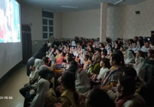 استقبال پرشور بیش از ۵ هزار کودک از “بچه زرنگ” در هشترود، میانه، ملکان و بستان‌آباد