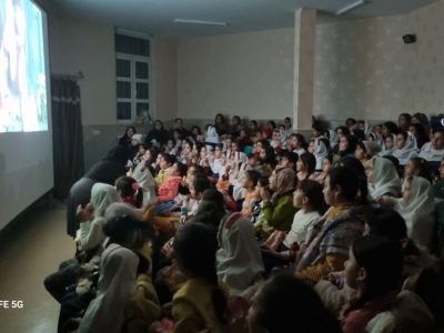 استقبال پرشور بیش از ۵ هزار کودک از “بچه زرنگ” در هشترود، میانه، ملکان و بستان‌آباد