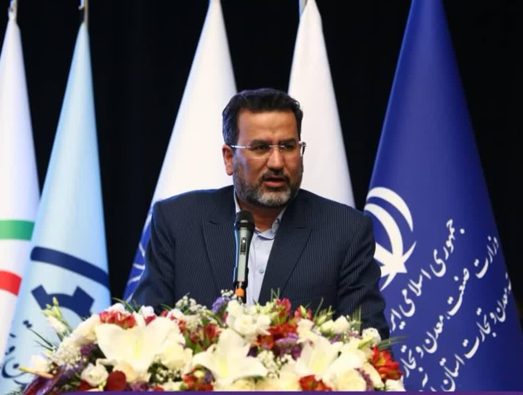 اولویت دولت حمایت از فعالان بخش خصوصی است/ آذربایجان‌شرقی در تعداد پروانه‌های صادر شده رتبه نخست را در کشور دارد