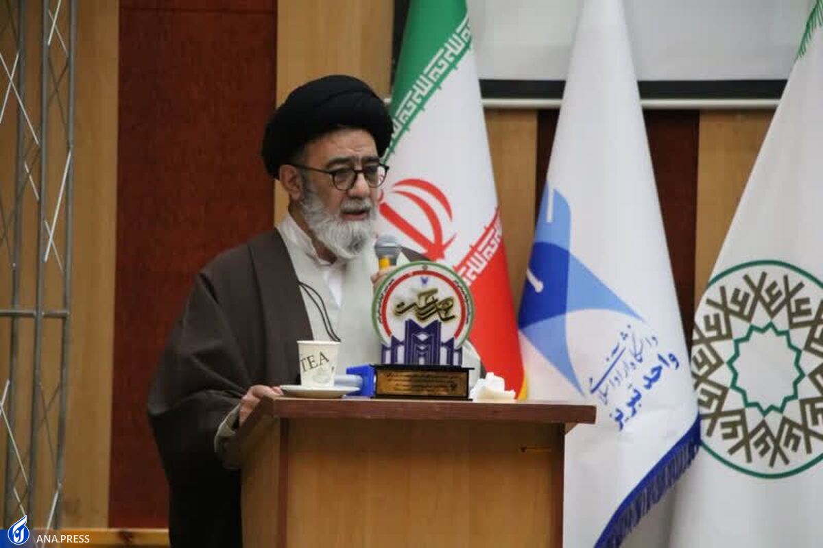 امام جمعه تبریز:شهریار علاوه بر طی قله‌های وحدت عرفان را با شعر پیوند زد