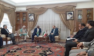 ملت آفریقای جنوبی با الگوبرداری از انقلاب اسلامی در برابر رژیم آپارتاید پیروز شد