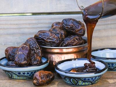 فعالیت بزرگترین کارخانه تولید کنسانتره و شیره خرمای خاورمیانه در مرند