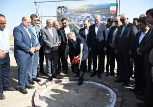 بهره‌برداری و کلنگ‌زنی طرح‌های دامپروری دشت آذرنگین با سرمایه‌گذاری ۲۳,۷۰۰ میلیارد ریالی