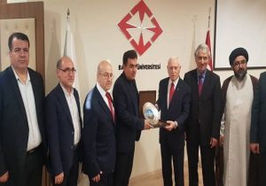 شهردار تبریز در دیدار با رئیس دانشگاه باشکنت ترکیه خبر داد:بخش اجرایی همایش بین‌المللی سرمایه‌گذاری اردیبهشت سال آینده برگزار می‌شود