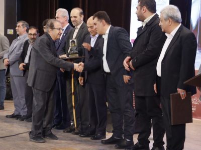 همزمان با رویداد علمی همایش بین المللی فرصت‌های سرمایه گذاری صورت گرفت؛تجلیل از فعالان اقتصادی و سرمایه گذاران تبریزی