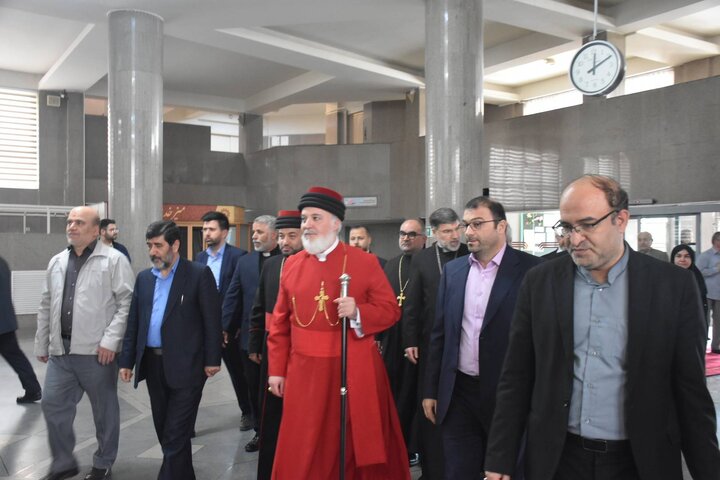 رهبر جهانی کلیسای شرق آشوری در بازدید از کتابخانه مرکزی تبریز؛قدردانی از اهتمام ویژه نهاد کتابخانه‌های عمومی کشور در حفظ نسخ خطی کتب آسمانی