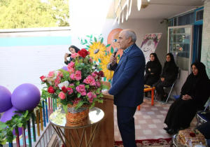 همزمان در مدارس سراسر کشور:زنگ مدرسه سمای یک توسط معاون امور سمای استان آذربایجان شرقی نواخته شد