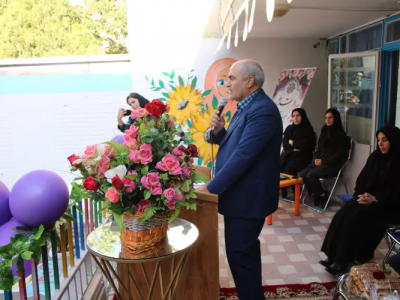 همزمان در مدارس سراسر کشور:زنگ مدرسه سمای یک توسط معاون امور سمای استان آذربایجان شرقی نواخته شد