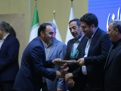 تجلیل از اداره کل روابط عمومی و ارتباطات اجتماعی دانشگاه آزاد اسلامی آذربایجان شرقی به عنوان روابط‌عمومی برتر استان در بخش چند رسانه‌ای