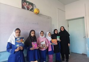 برنامه های متنوع فرهنگی در کتابخانه عمومی شهید رجایی عجب شیر اجرا شد