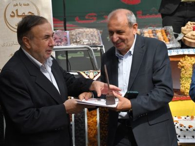 پیگیری احداث یک مجموعه شهرک صنعتی خشکبار در آذرشهر