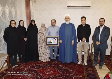 دیدار شهردار تبریز با خانواده معظم شهید والامقام «علی بینایی»