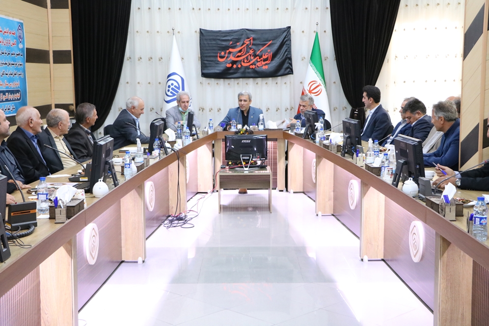 نشست هم‌اندیشی با کانون‌ کارگران بازنشسته و مستمری بگیران تأمین‌اجتماعی استان آذربایجان‌شرقی برگزار شد