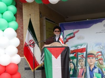 دانش آموزان با خوب درس خواندن در نظم نوین جهانی نقشی اثرگذار داشته باشند