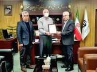 تجلیل فرمانده پایگاه مقاومت بسیج شهید مصطفی خمینی از مدیرکل ورزش و جوانان استان