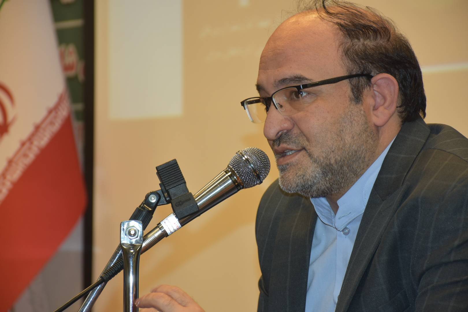 طی سه ماهه گذشته صورت گرفت:صعود شاخص های آماری مربوط به سرانه عضو و امانت در کتابخانه های عمومی آذربایجان شرقی