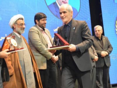 تجلیل از رئیس دانشگاه تبریز به عنوان رئیس برگزیده و موفق حامی پژوهش و فناوری در کشور