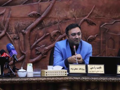 متنِ برخی‌ها در حاشیه است/ برای رفع مشکلات به جای مچ گیری در کنار مدیران شهرداری هستیم