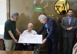 اهدای جوایز برندگان نوبت اول قرعه کشی پویش با انرژی در برق تبریز