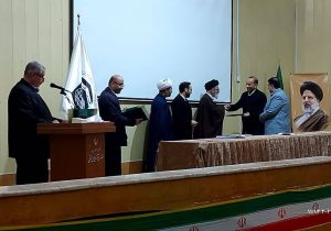 تقدیر استاندار و نماینده ولی فقیه در استان از مدیرعامل و دبیر اقامه نماز شرکت برق منطقه‌ای آذربایجان