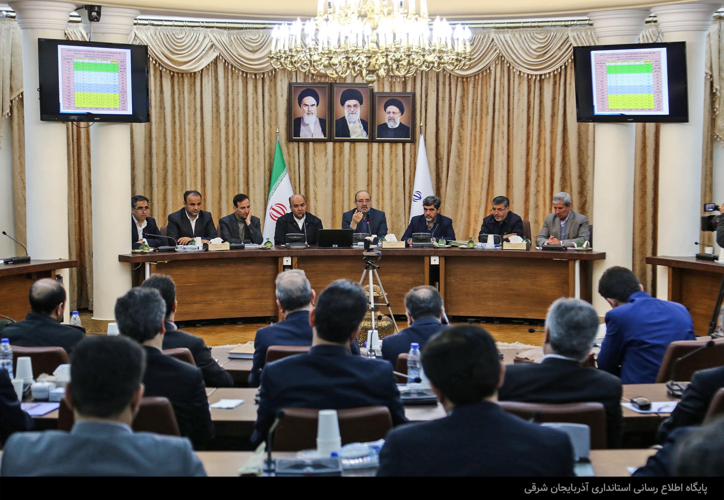 استاندار آذربایجان شرقی:برنامه‌های اشتغال‌زایی استان در سال جدید هم با جدیت استمرار یابد/ پرداخت تسهیلات باید منجر به اشتغال پایدار شود