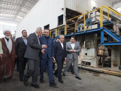 بازدید دبیر شورایعالی مناطق آزاد کشور و استاندار آذربایجان شرقی از شرکت تاو کاغذ ارس