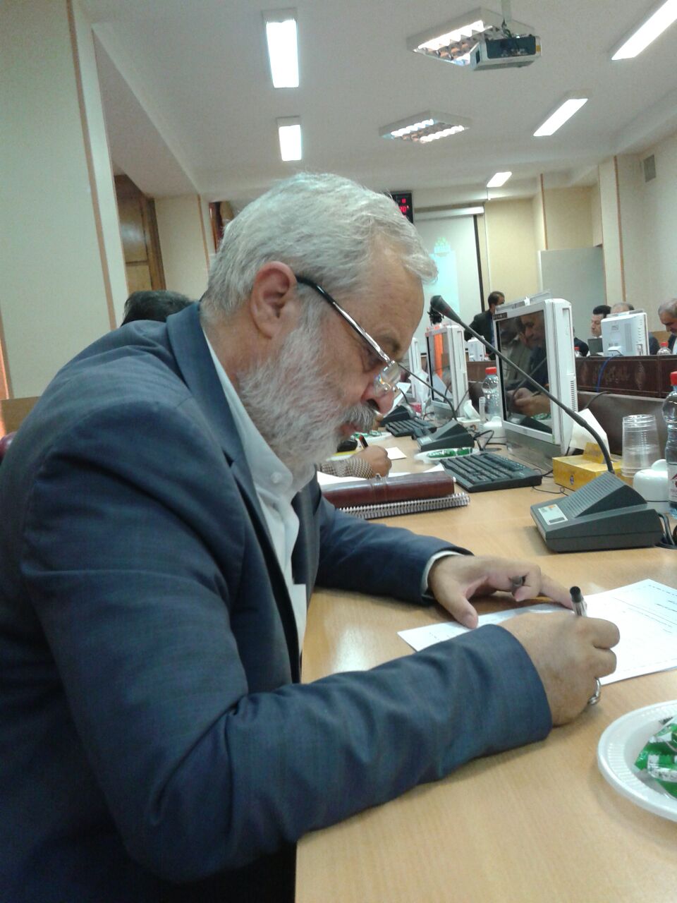 خبرنگاران چشمان هوشمند جامعه هستند
