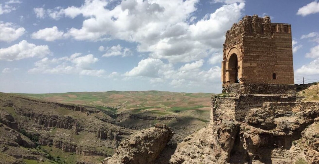 ساماندهی و مرمت قلعه ضحاک هشترود