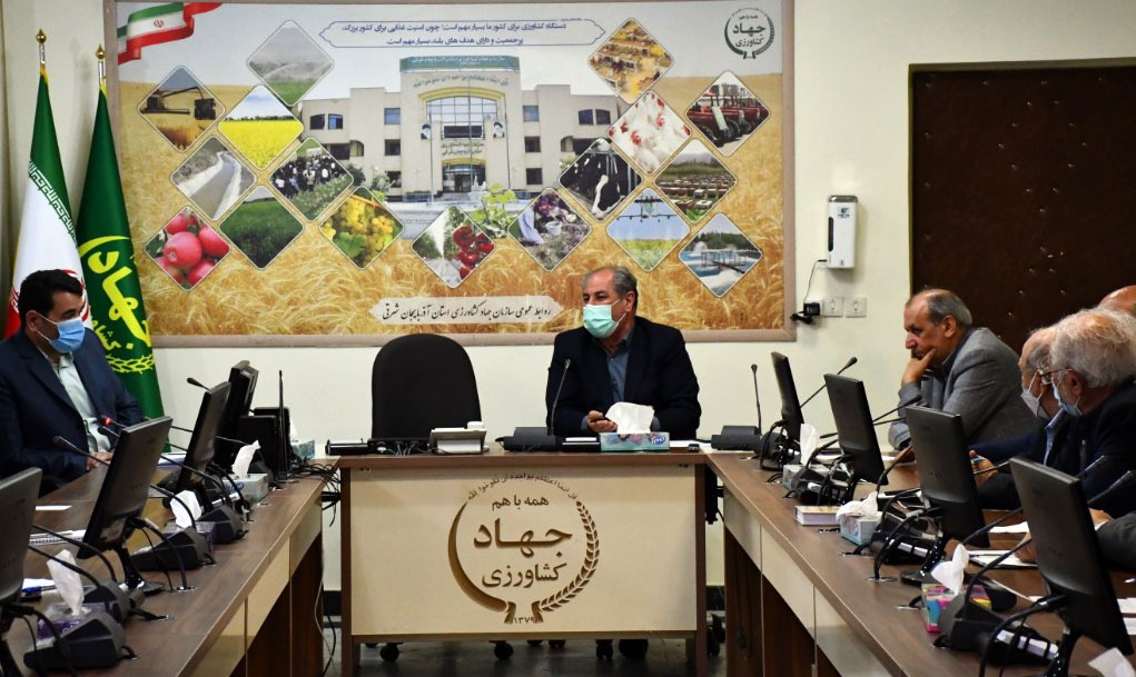 کشاورزان و گندمکاران ریزش بالای کمباین ها را گزارش کنند/میزان ضایعات برداشت و ریزش کمباین ها در مزارع گندم آذربایجان شرقی ۴٫۳۲ درصد است