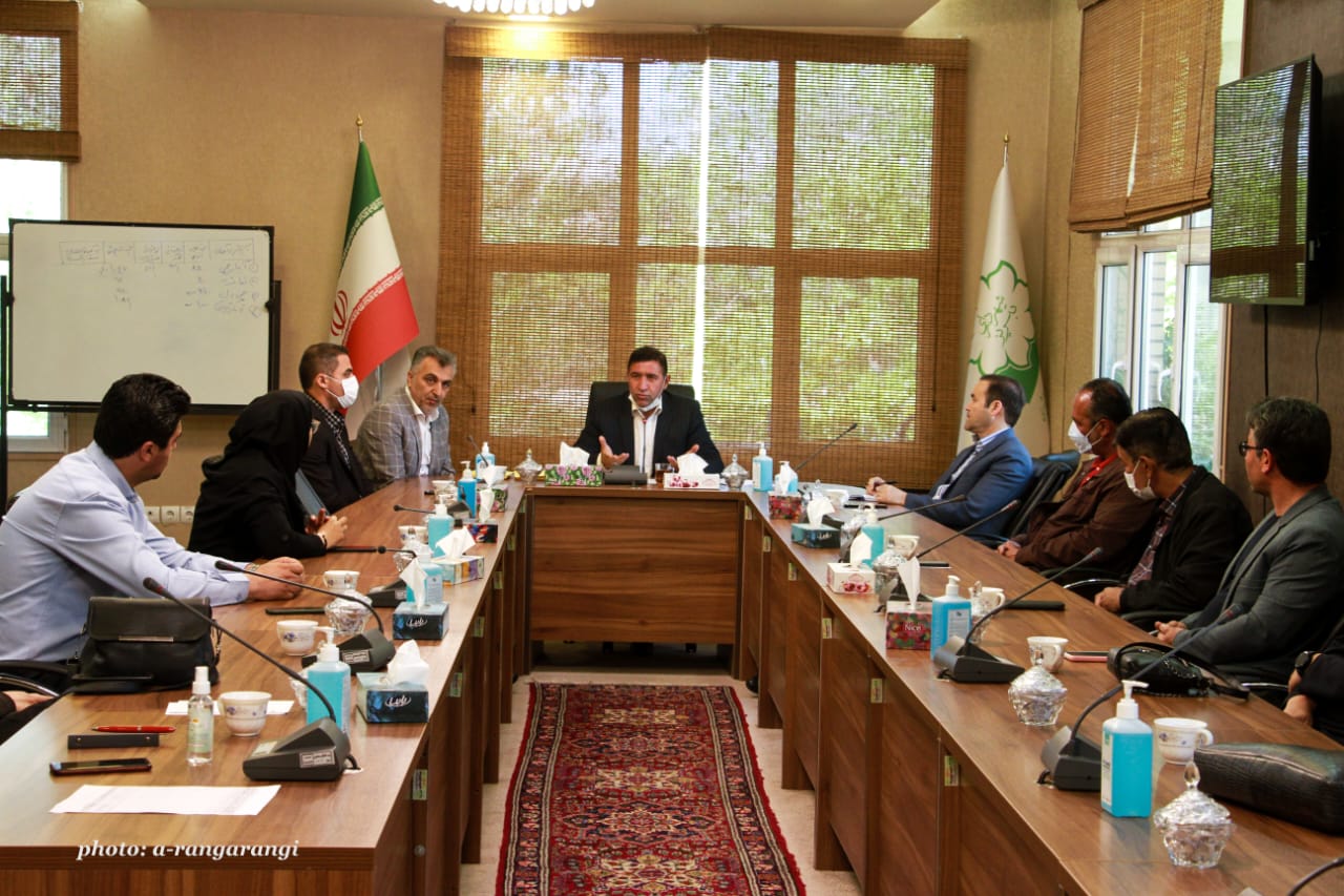 همزمان با برگزاری اولین مرحله ارزیابی عملکرد شرکتهای فضای سبز در فروردین ماه: مدیرعامل سازمان سیما، منظر و فضای سبز از کارشناسان و ناظرین مناطق ۵ و ۶ تقدیر کرد.