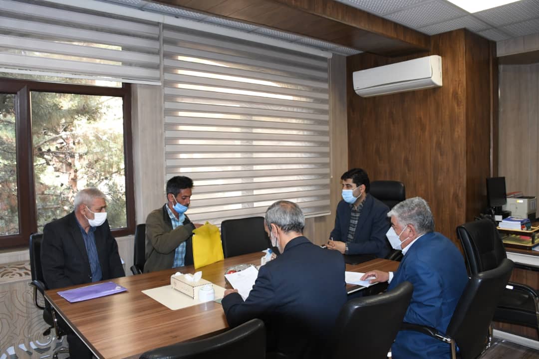 رئیس سازمان جهادکشاورزی استان آذربایجان شرقی به مشکلات ۲۱ نفر رسیدگی کرد