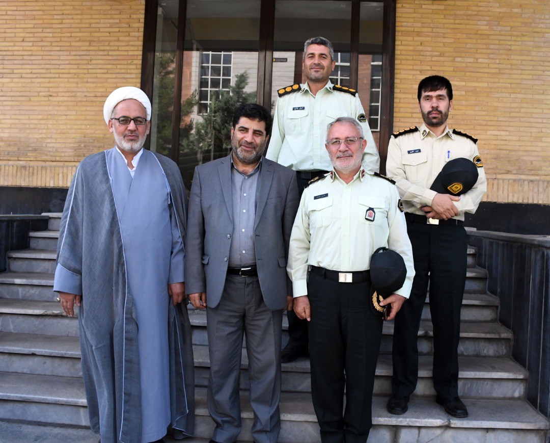 دیدار فرمانده انتظامی استان آذربایجان‌شرقی از سازمان جهادکشاورزی استان به مناسبت هفته جهادکشاورزی/تجلیل سردار عبدی فرمانده انتظامی استان آذربایجان شرقی از مهندس فتحی