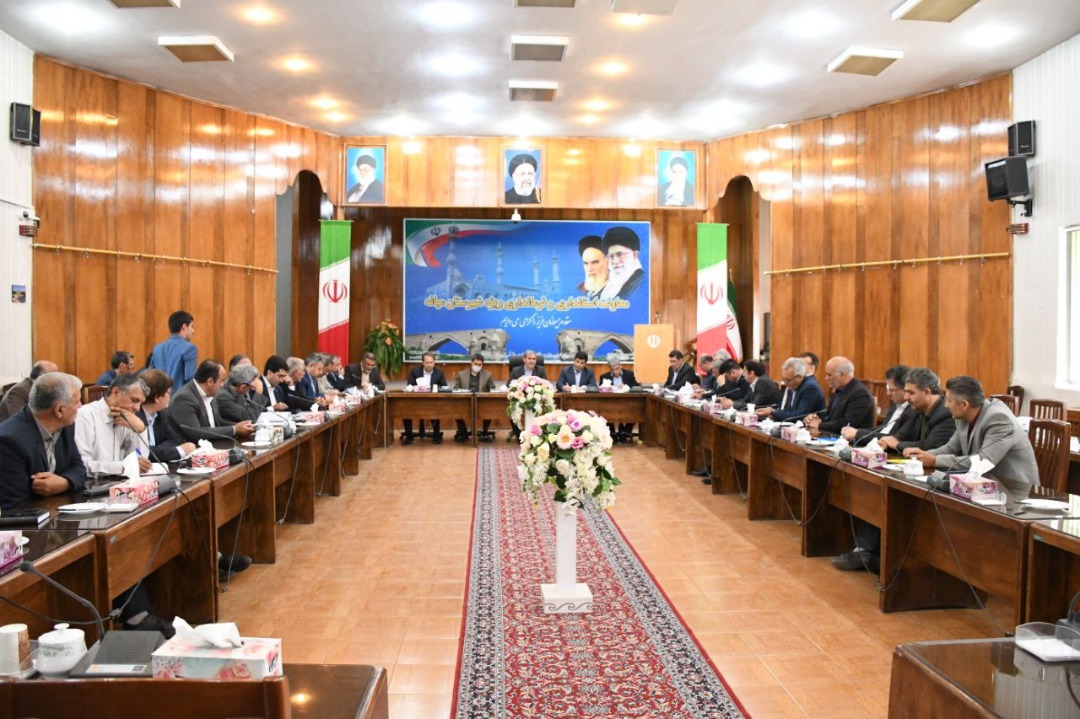 هیچ محدودیتی در تامین آرد شهرستانها نداریم/ افزایش اعتبارات مکانیزاسیون شهرستان میانه برای سالزراعی جاری/رتبه اول شهرستان میانه در تولید گوشت مرغ استان آذربایجان شرقی/تصویب انجام مطالعات احداث شهرک گلخانه ای در شهرستان میانه
