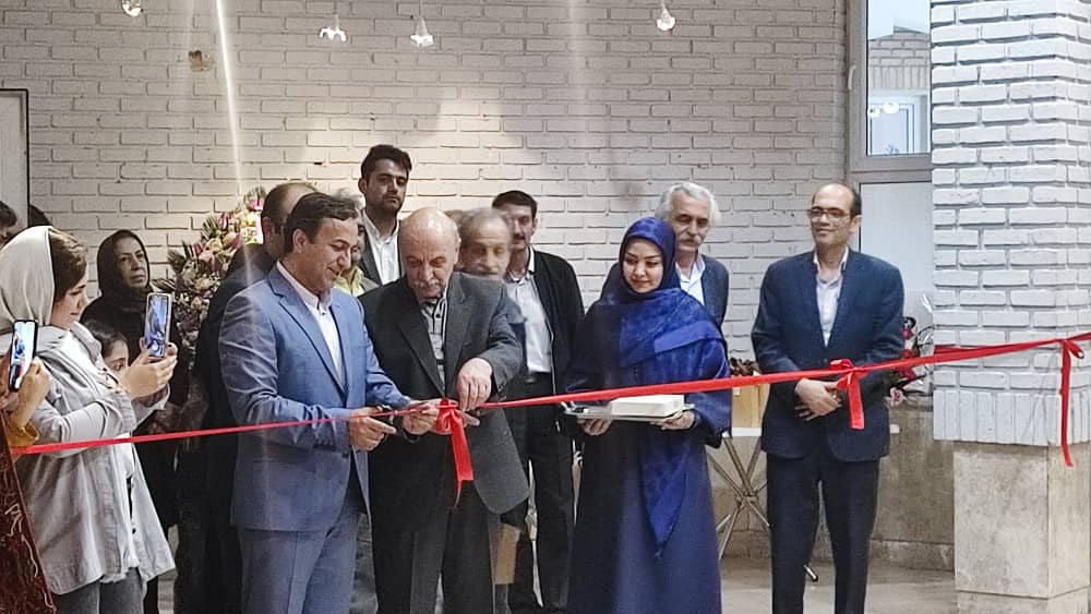افتتاح نمایشگاه آثار گلیمی باهار در راستای احیا و باز آفرینی گلیم با تکنیک زیلی (حصیری)
