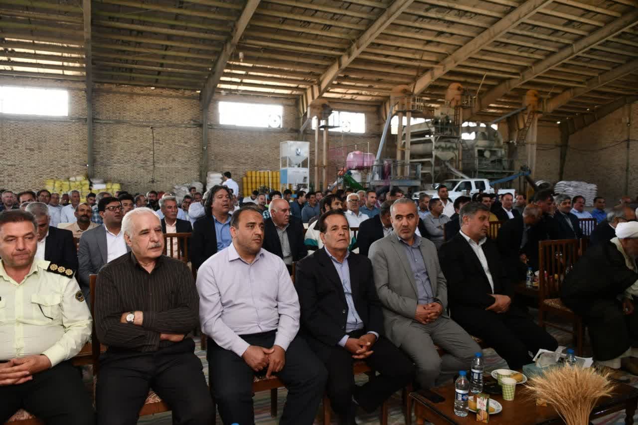 پیش بینی برداشت یکصدهزار تن گندم از انبار غله کشور
