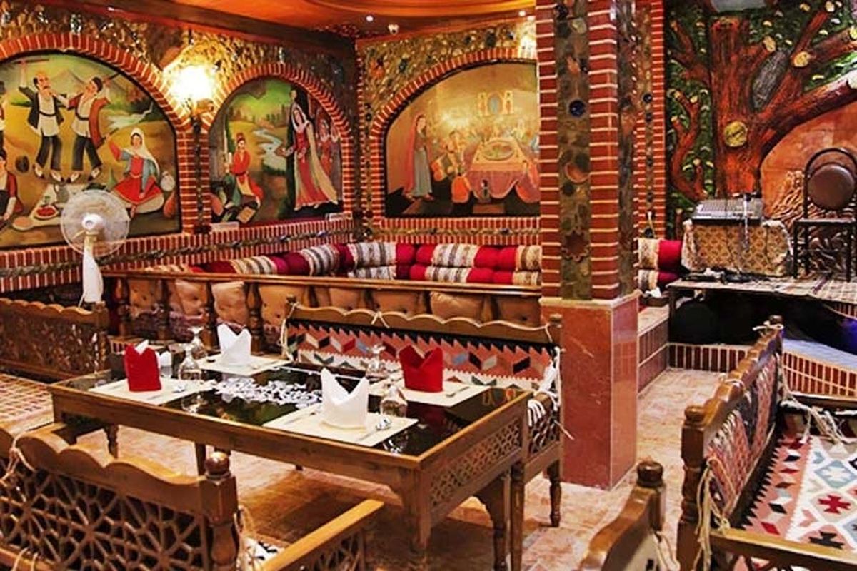 معاون سرمایه‌گذاری استان خبر داد صدور ۲ موافقت اصولی سفره‌خانه‌ سنتی در آذربایجان‌شرقی