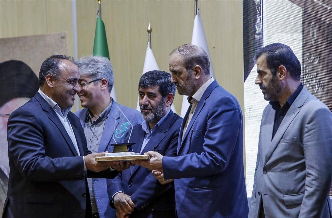 روابط عمومی سازمان جهاد کشاورزی آذربایجان شرقی رتبه برتر جشنواره هنر هشتم را کسب کرد