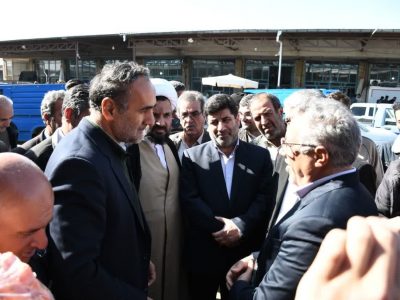 بازدید عضو کمیسیون کشاورزی مجلس شورای اسلامی و مدیرکل دفتر بازرگانی داخلی کالاهای کشاورزی از میدان میوه و تره بار بناب