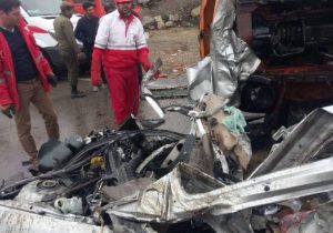 یک کشته و‌ یک مصدم بر اثر برخورد کامیون با خودروی سواری در محور بستان‌آباد – قره چمن
