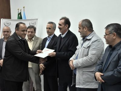 در همایش روز جهانی خاک در تبریزاز خادمان خاک در استان آذربایجان شرقی تجلیل شد
