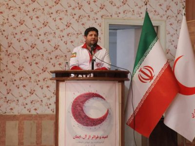 تجلیل از داوطلبان هلال احمر در مراسم منطقه‌ای میانه