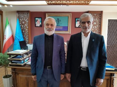 دکتر نصرالله زاده رئیس دانشگاه تبریز بامهندس یداله جعفری دیدار و پیرامون همکاری و توسعه علمی خدمت رضوی گفتگو نمود.
