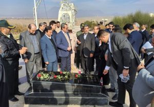 بازدید وزیر میراث‌فرهنگی از پل آهنی جلفا / ضرورت رونق گردشگری مقاومت