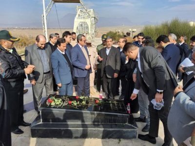 بازدید وزیر میراث‌فرهنگی از پل آهنی جلفا / ضرورت رونق گردشگری مقاومت