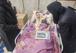 دیدار مدیر صندوق بازنشستگی با بازنشستگان در خانه سالمندان به مناسبت شب یلدا