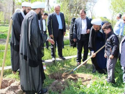 بازدید مسؤل حوزه نمایندگی ولی فقیه سازمان منابع طبیعی و آبخیزداری کشور از نهالستان شهید سلیمانی تبریز